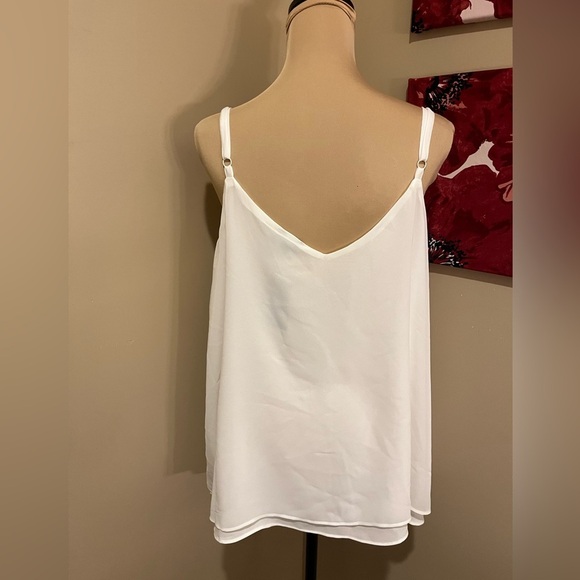 Torrid Sophie Chiffon White Swing Camisole, size 2X - Picture 4 of 7